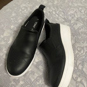 Platform TOMS 7. Black. Worn once.